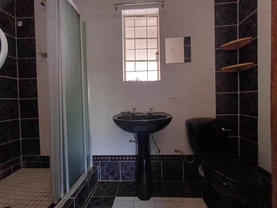 4 Bedroom Property for Sale in Flamwood North West